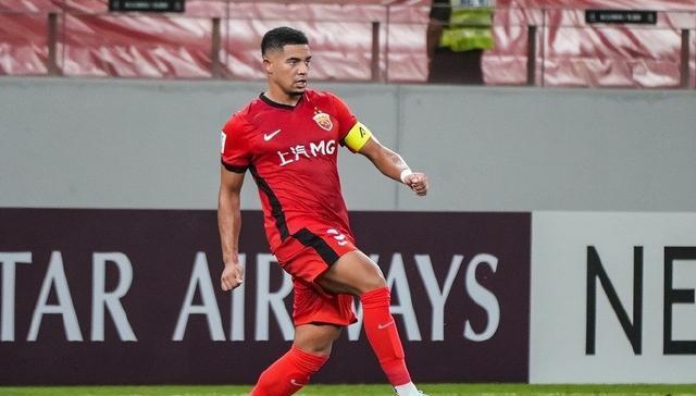 上半场尾声, 南联却, 上海海港主 上半场尾声, 南联却, 上海海港主