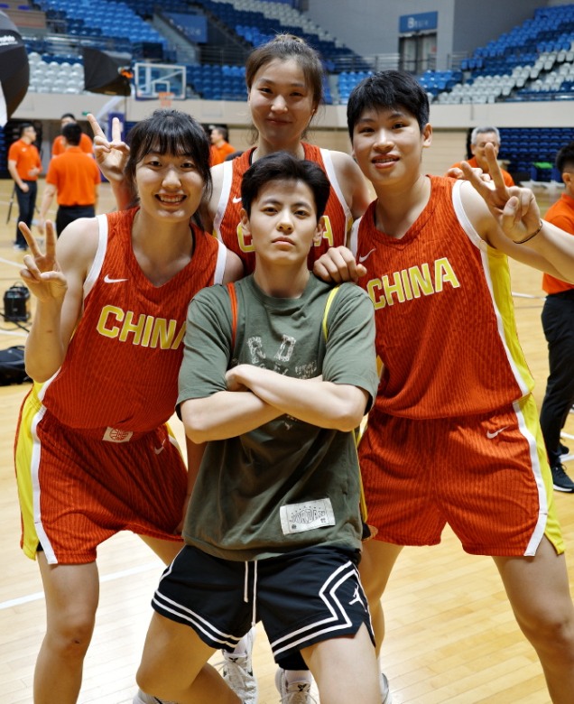 ue, 助攻, 世锦赛上她 ue, 助攻, 世锦赛上她