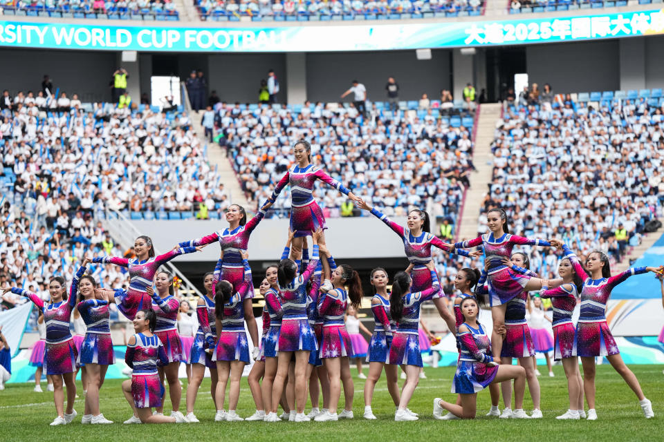 XOfAJ, 新华社记者 XOfAJ, 新华社记者