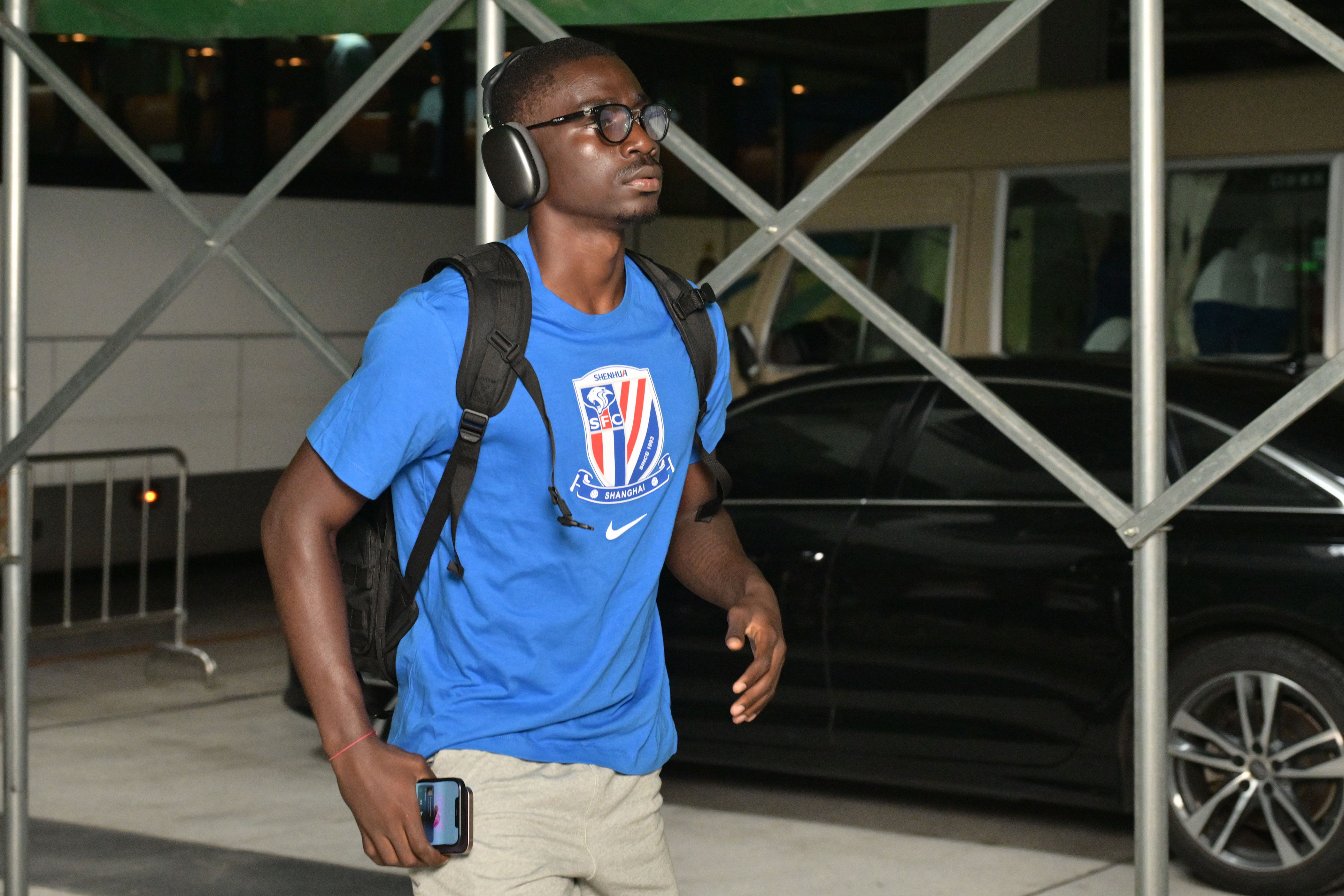 依然还在赤, 利比里亚, 正式确认比 依然还在赤, 利比里亚, 正式确认比